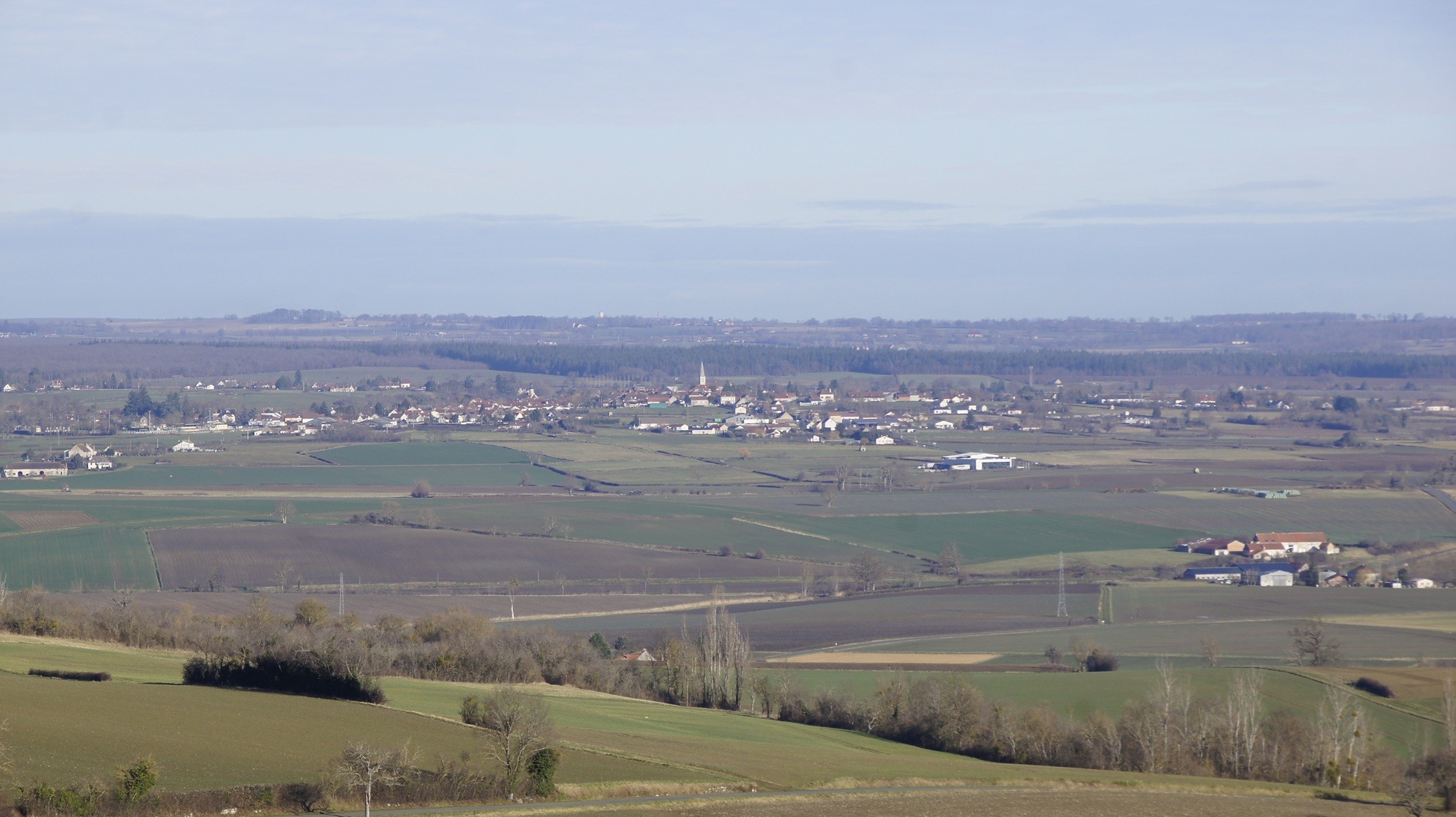 Chantelle vue des hauteurs de Charroux