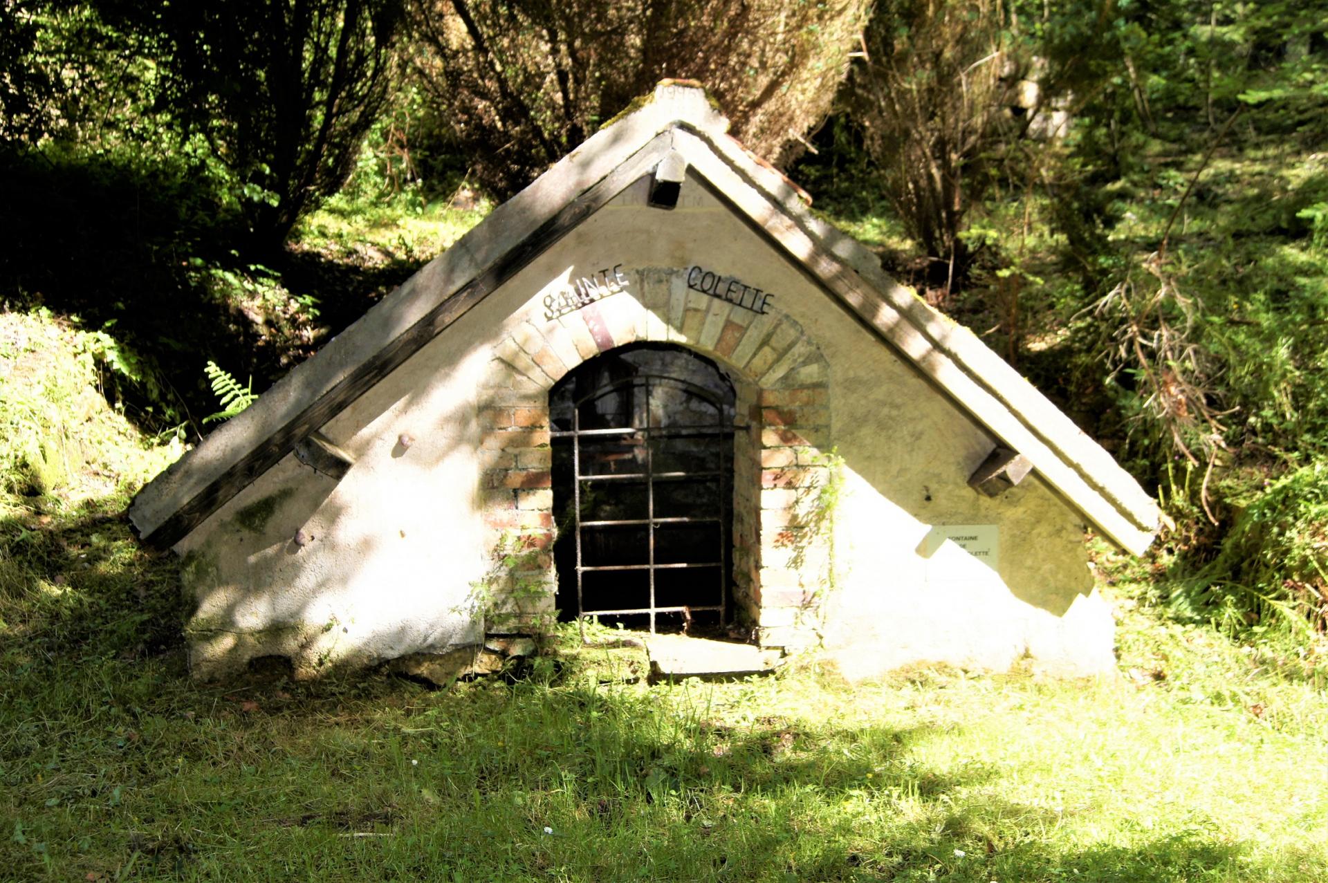 Chapelle sur le chemin de la Bosse juin 2019
