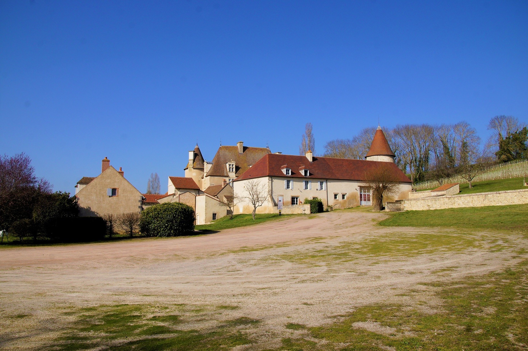 Chateau du bas Chareil Cintrat