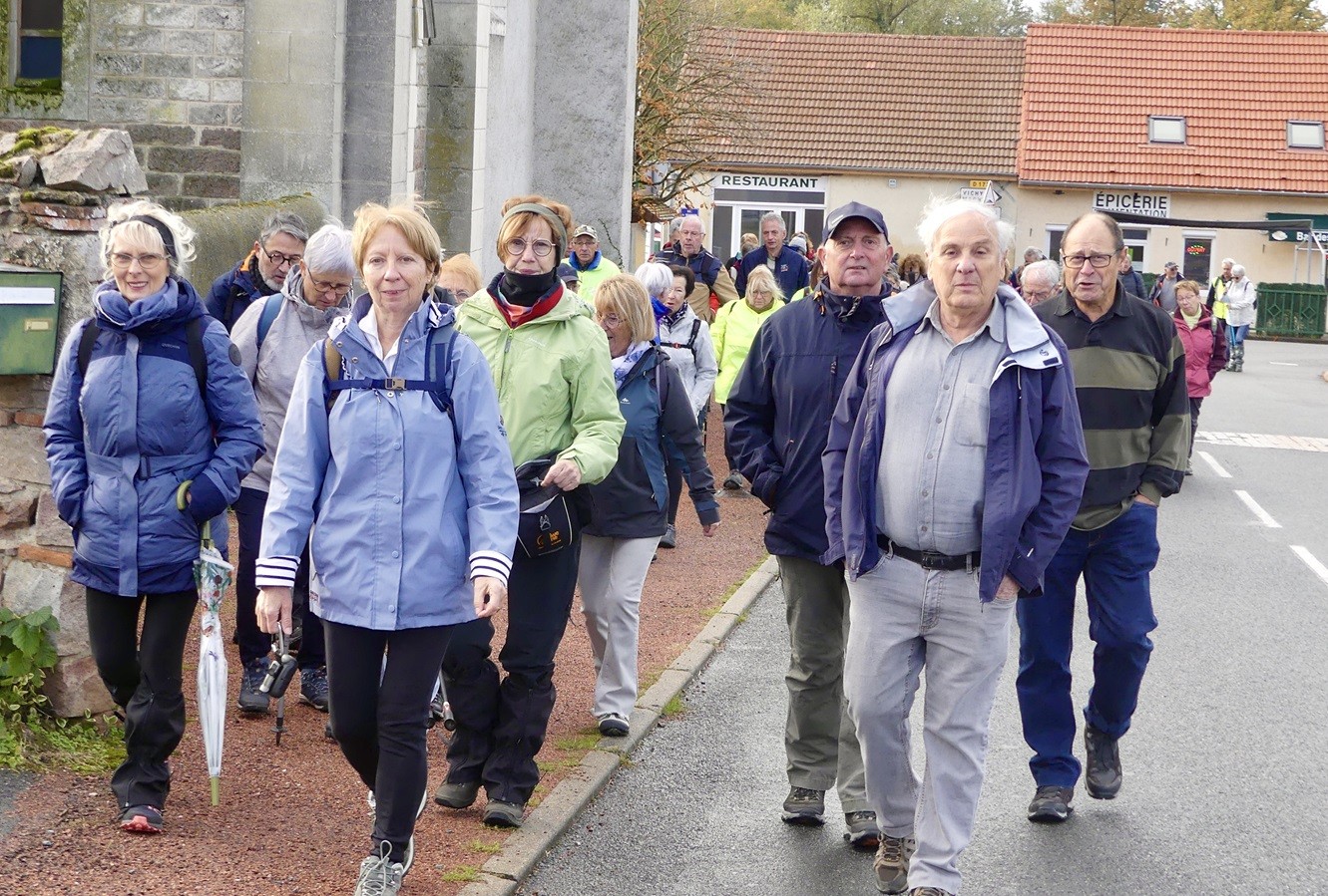 Départ de la marche à Billezois