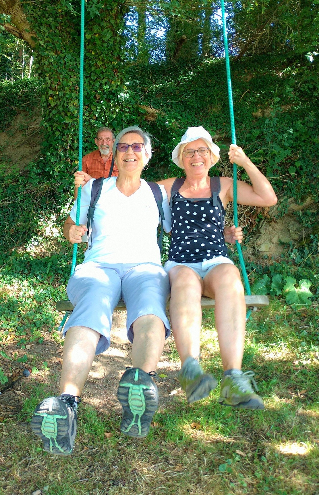 Divertissement sur la petite marche à Chatel Montagne