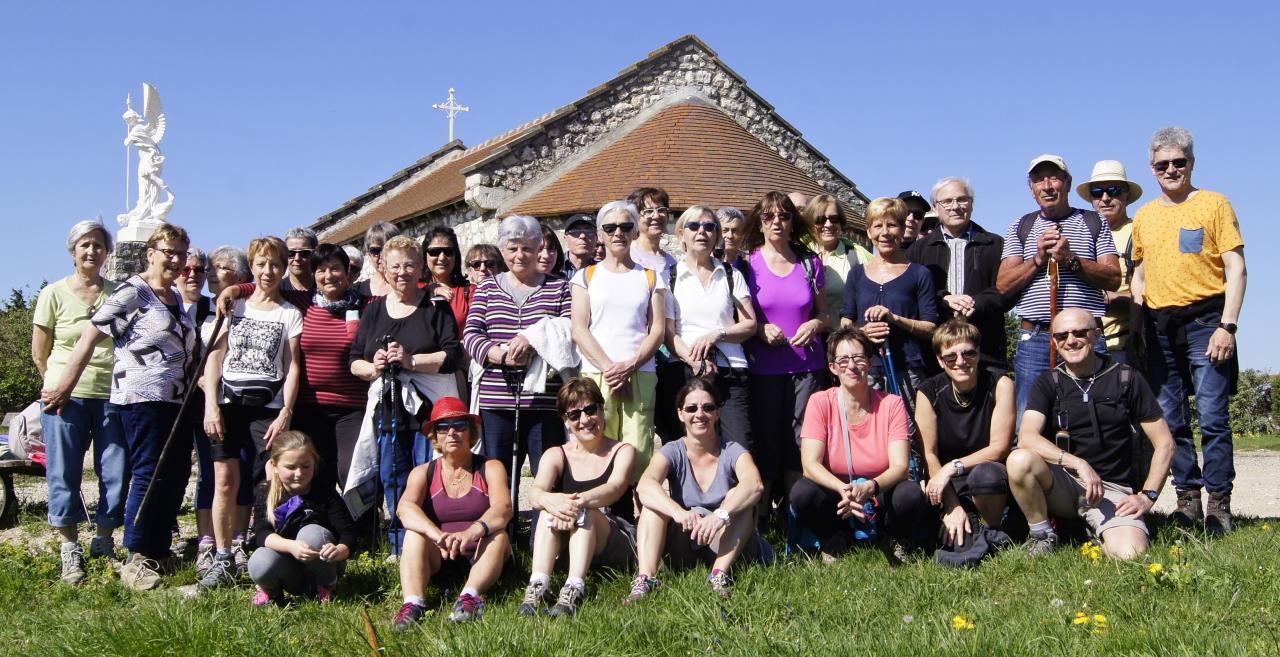 Groupe de marcheurs  à Ebreuil avril 2017