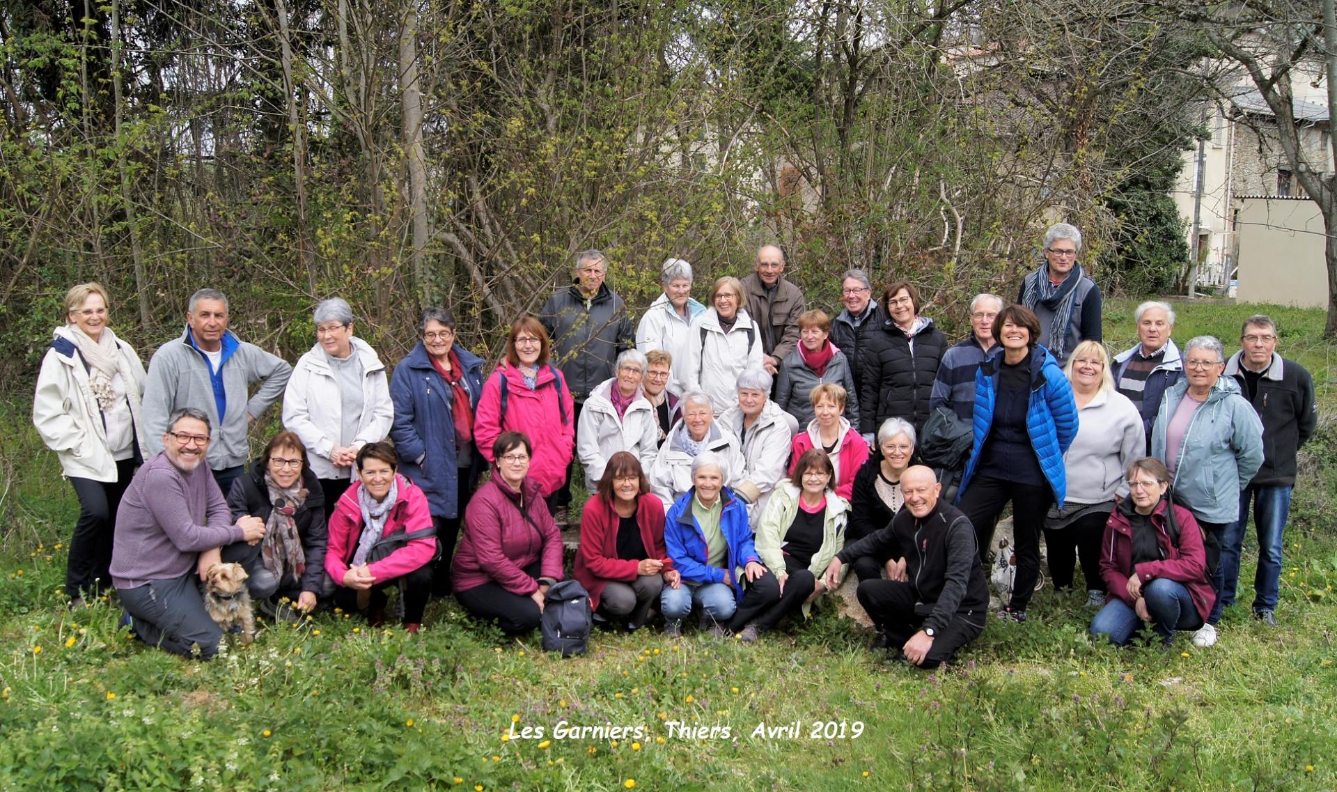 Groupe de marcheurs aux Garniers