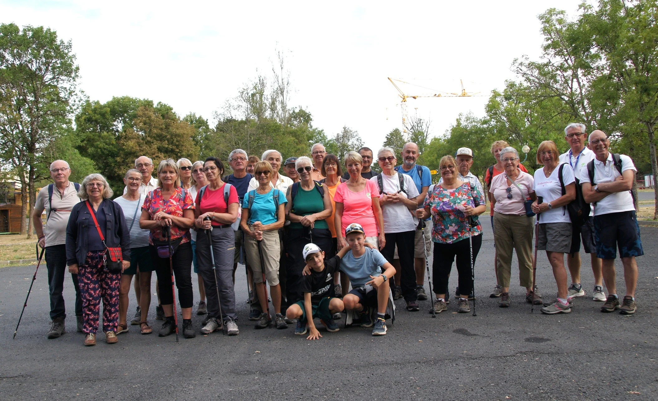 Marcheurs au départ de la marche d'Aubusson d'auvergne
