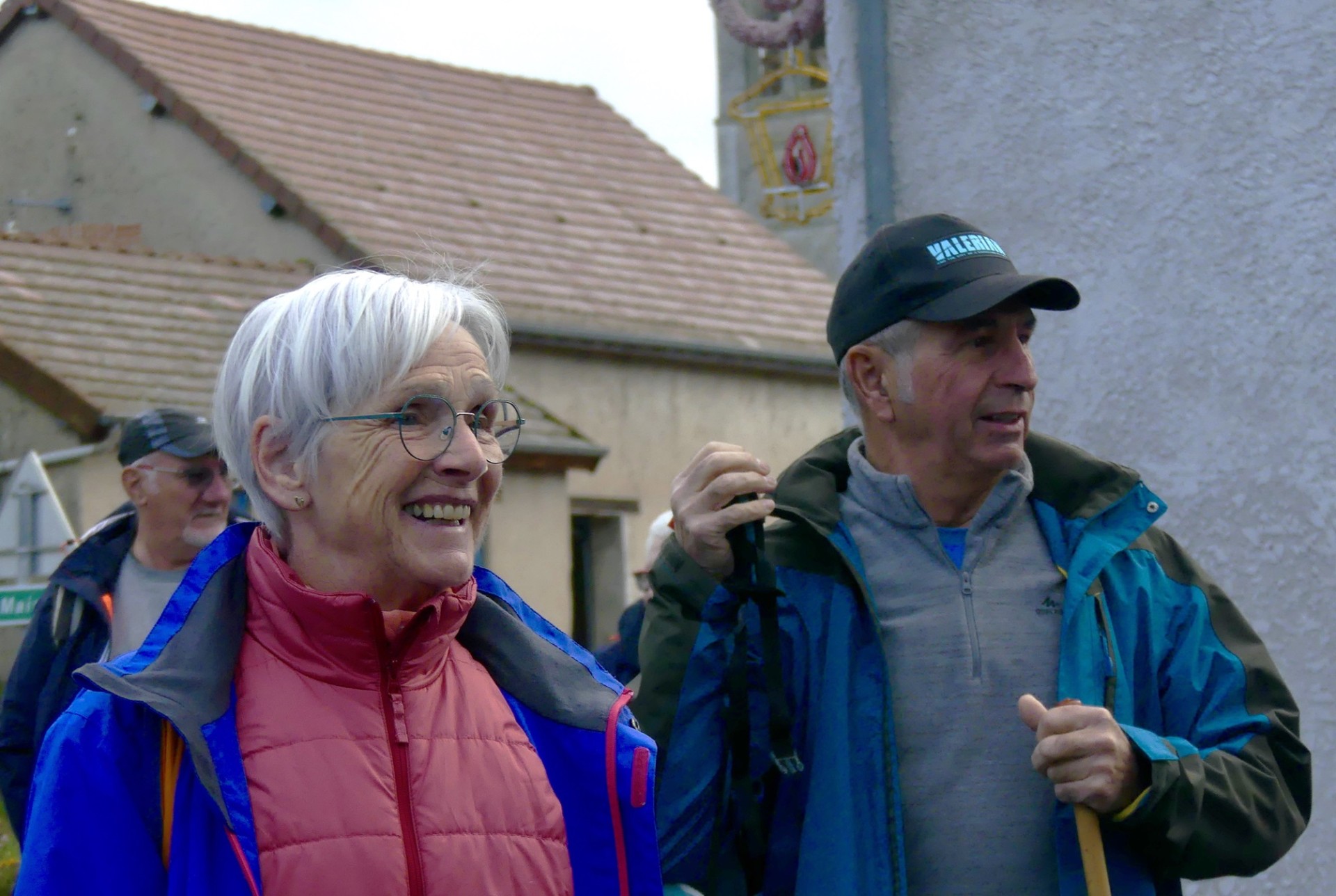 Marcheurs prets pour le départ de la marche à Billezois