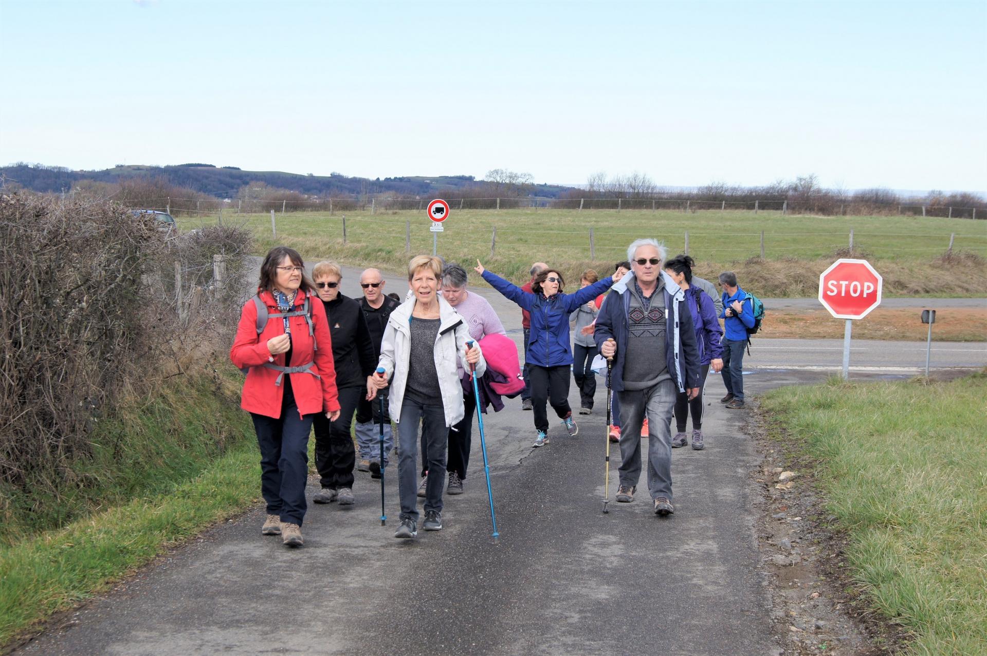 Marcheurs sur la rando des guittons avril 2018