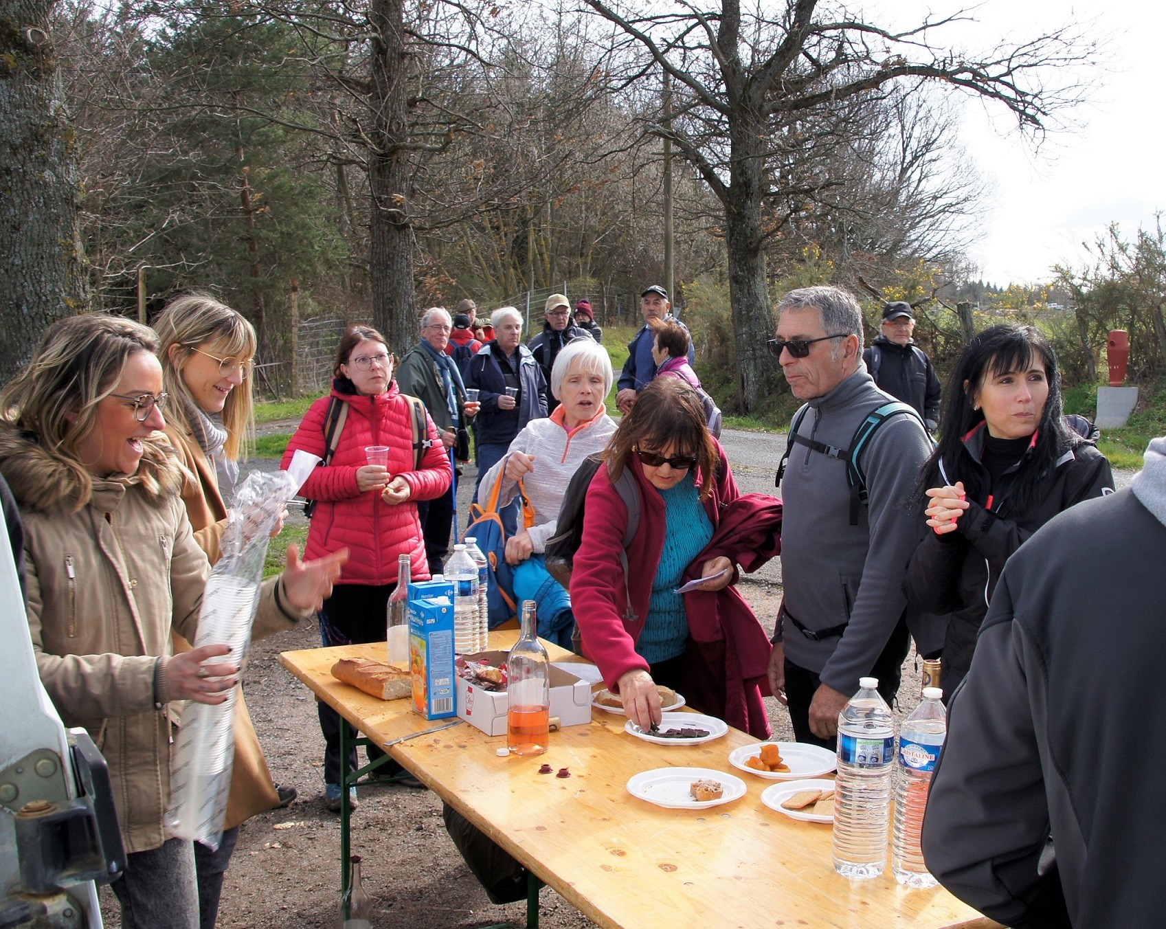 Marcheurs sur les chemins de St Etienne de Vicq