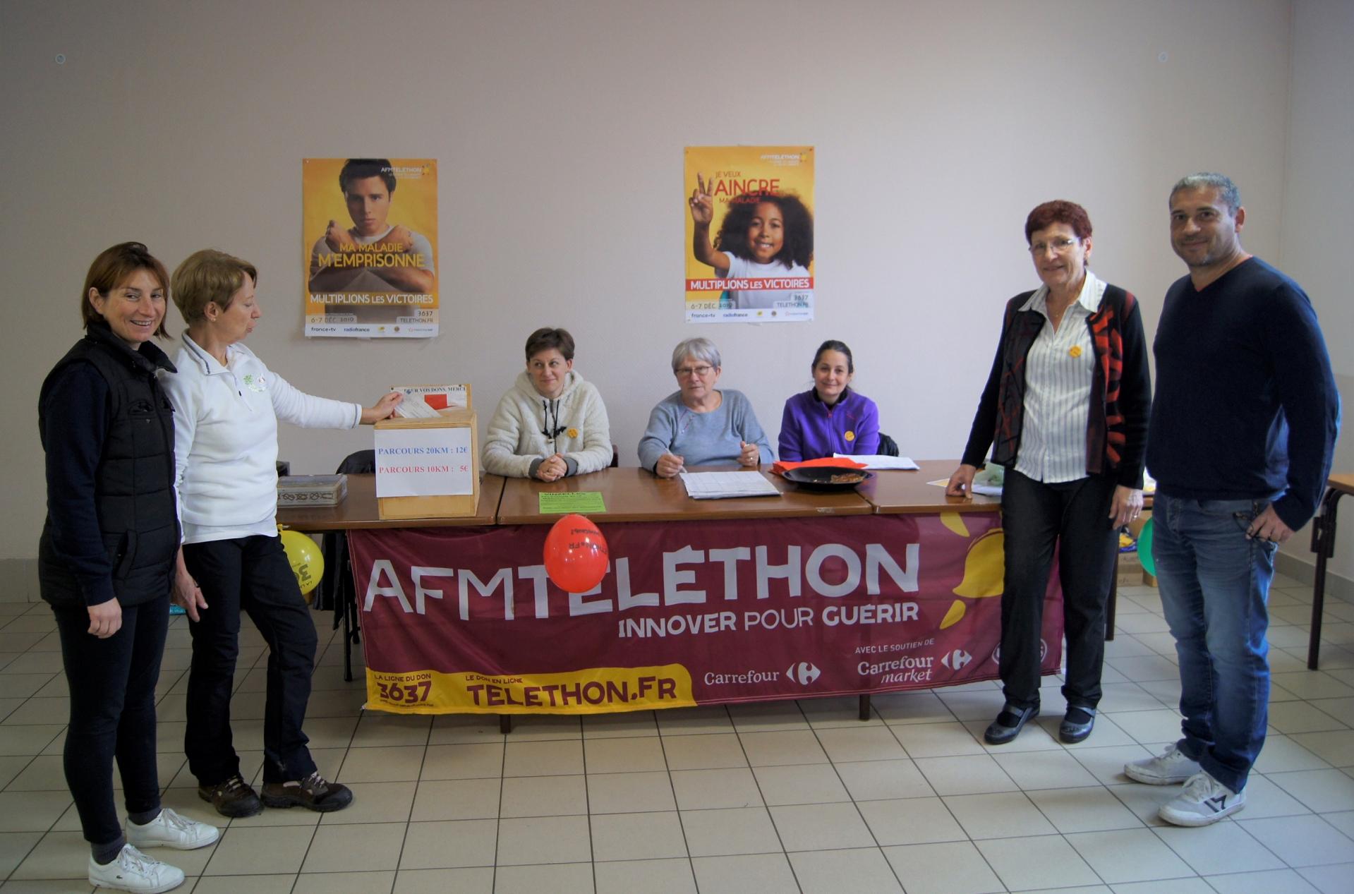 Remise du chèque pour le telethon