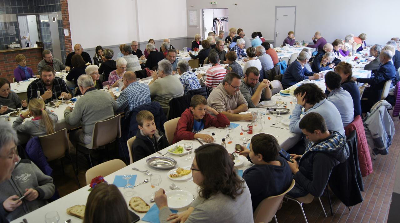 Repas marche des noyers 2015