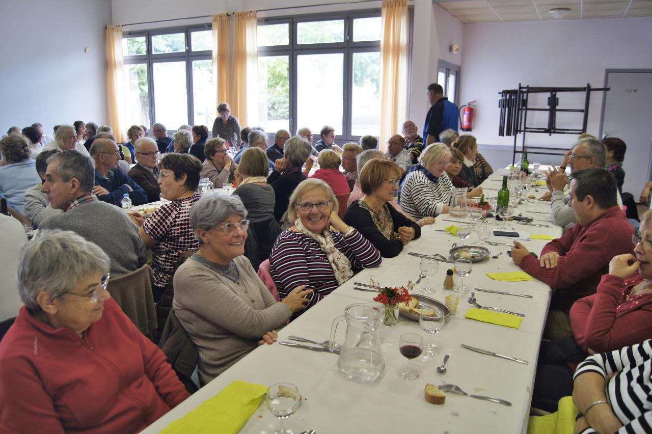 Repas marche des noyers octobre 2016